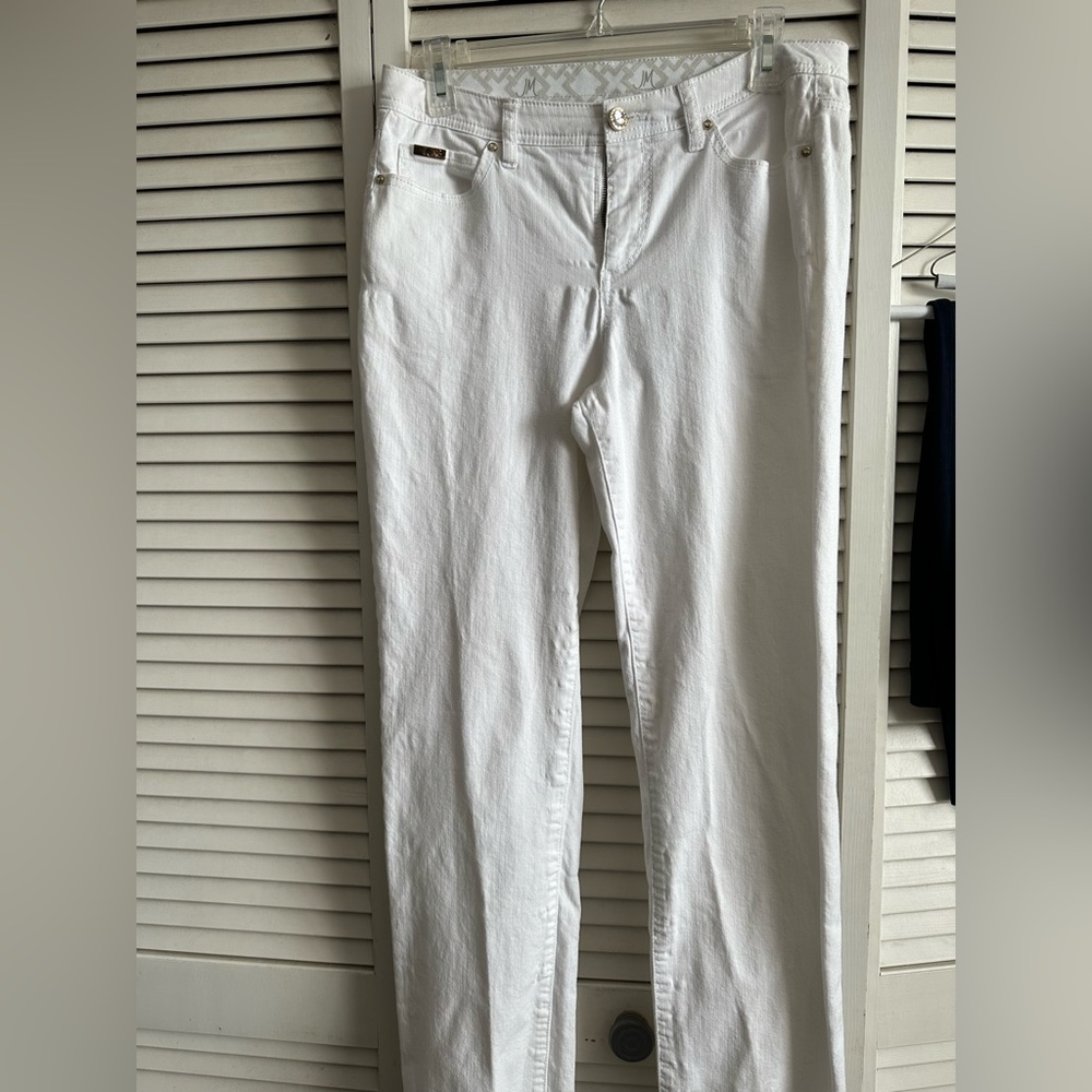 JM COLLECTION WHITE JEANS STRETCH size 6